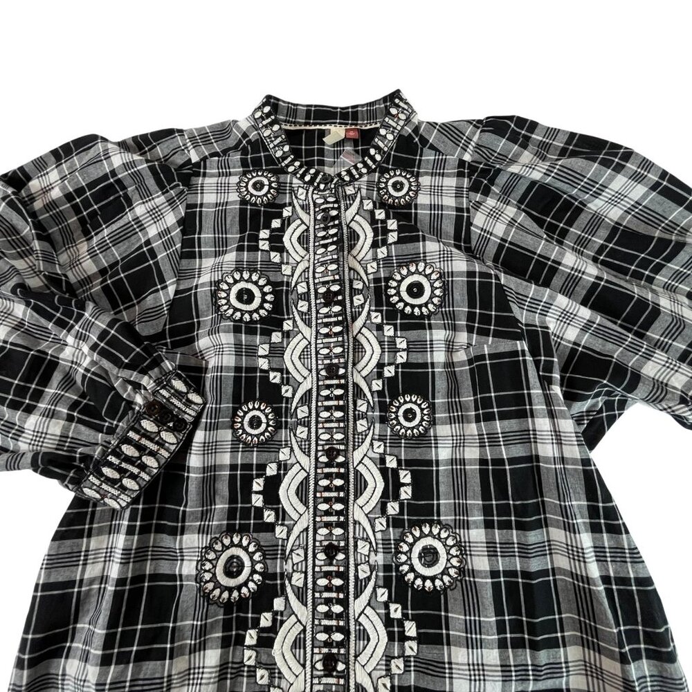 Anthropologie Pilcro Bella Femme Button Down Top Blouse womens XS Embroidered